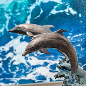 Biophilia. Sarah Richards - Dolphin Family